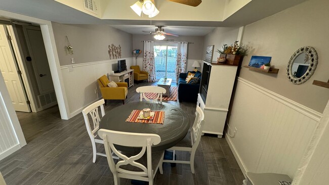 Building Photo - 209 Miracle Strip Pkwy