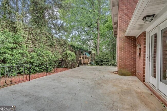 Building Photo - 4243 McClatchey Cir NE