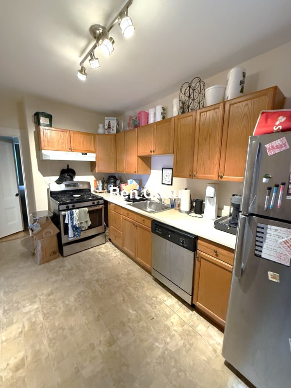 Building Photo - 74 Gore St