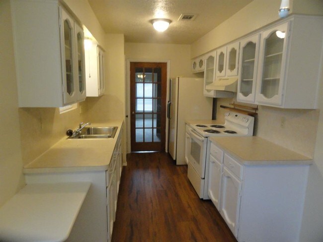 Building Photo - 16414 Paint Rock Rd