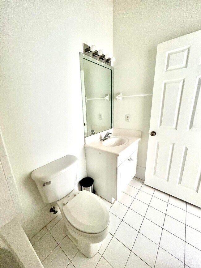 Building Photo - 621 NW 78th Terrace