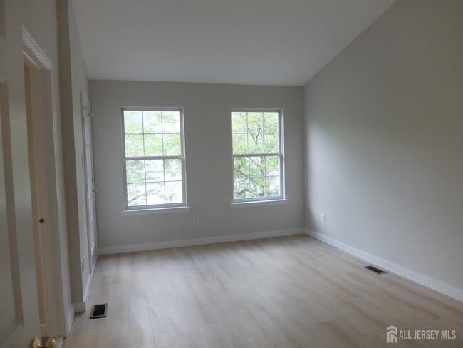Building Photo - 2303 Pheasant Run