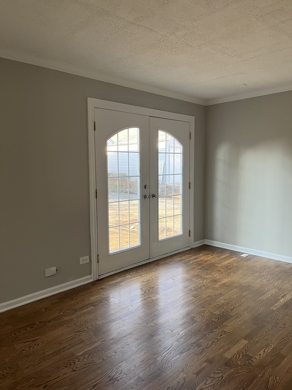 Building Photo - 324 N Schubert St