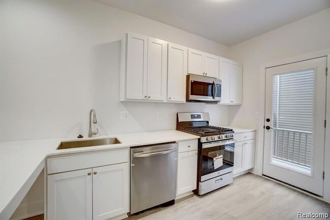 Building Photo - 3426 Primary St