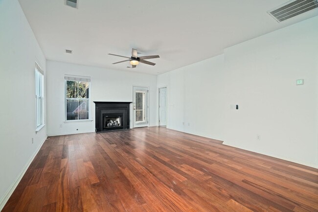 Building Photo - Serene Marsh Retreat in Mount Pleasant