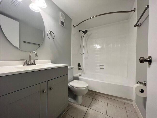 Building Photo - 100 Sweetgum Woods Ct