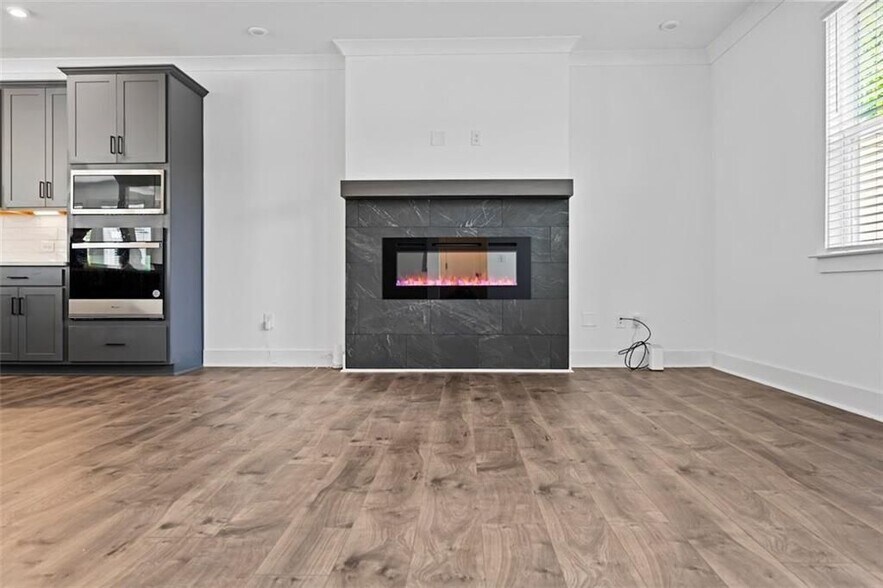 Building Photo - 3381 Macaiva Aly