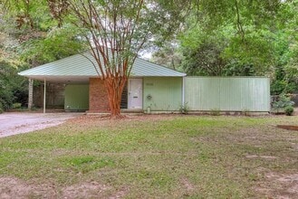 Building Photo - 1026 Clark Rd SW