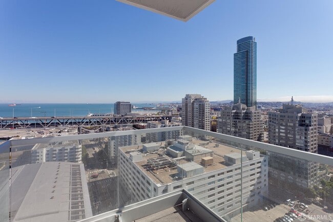 Building Photo - 301 Main St