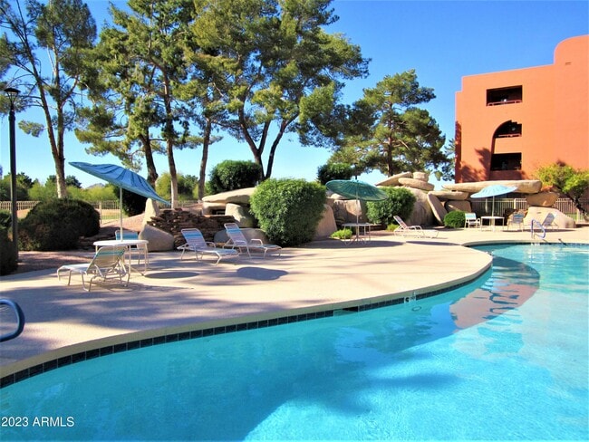 Building Photo - 12212 N Paradise Village Pkwy W