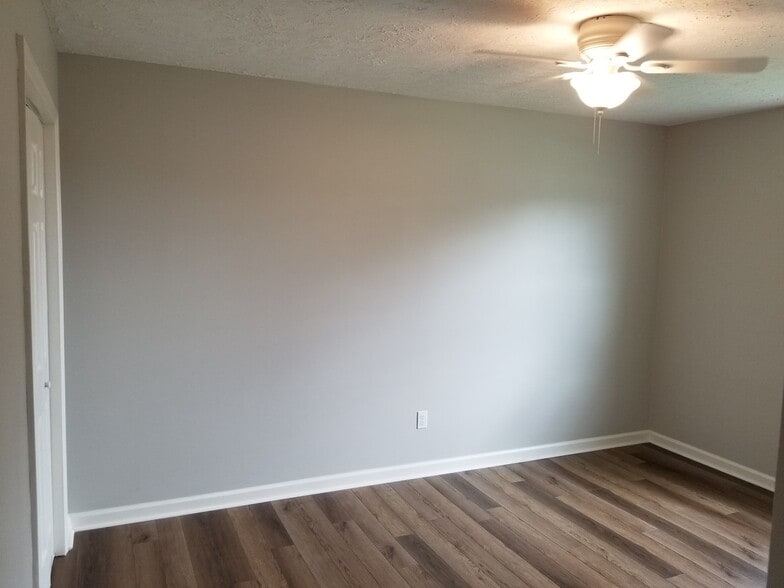 Bedroom 2 - 1445 Toshiba Drive, #B