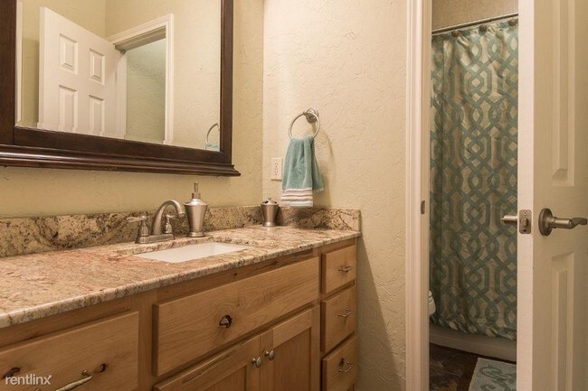 Building Photo - 2650 Beck St