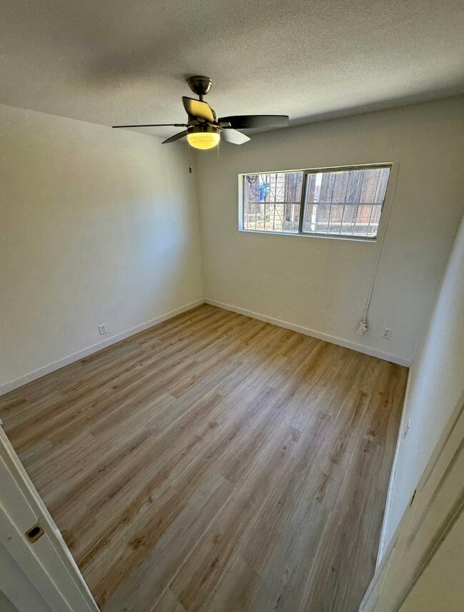 Building Photo - 5940 Kenwood St