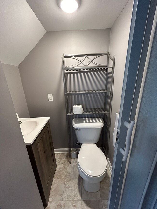 Primary Photo - Charming 3 bedroom House