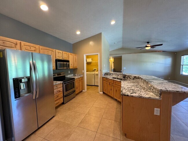 Building Photo - 8291 Water Oak Dr