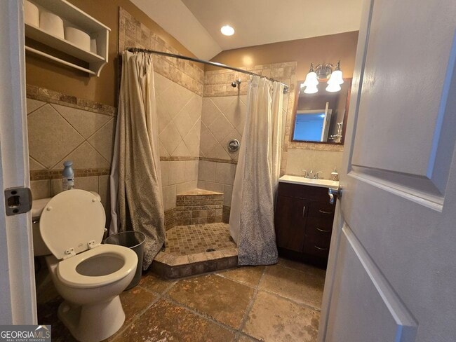 Building Photo - 194 Centennial Way