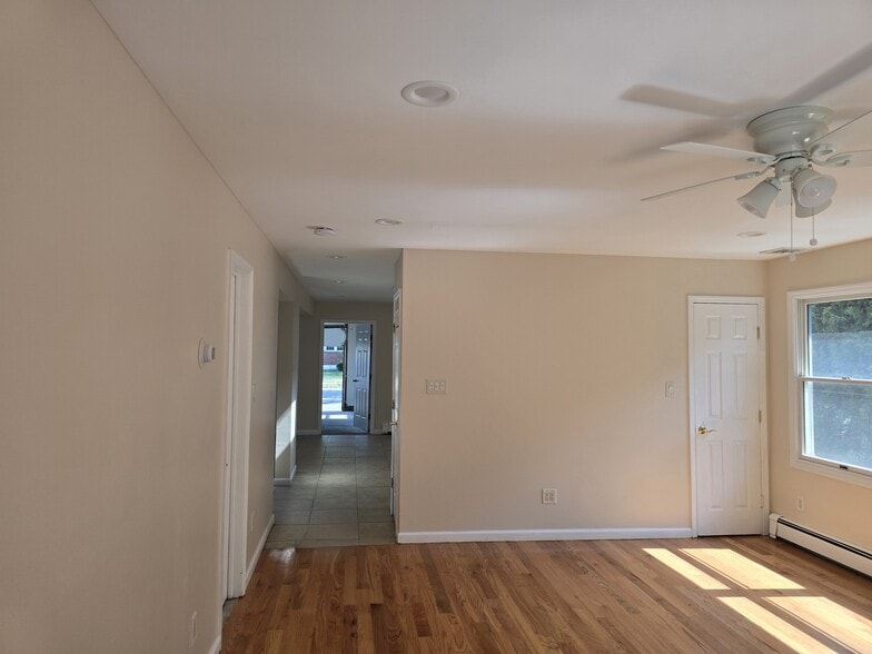 12 - Family Room - 100 5th Ave