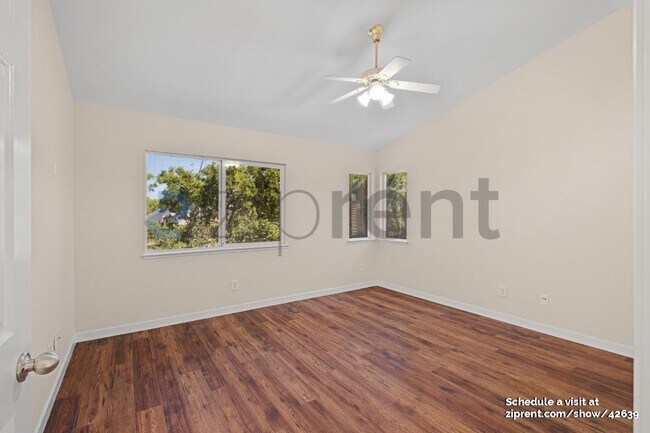 Building Photo - 741 Glencreek Dr