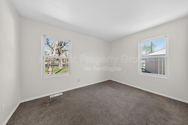 Building Photo - 12405 Pizarro Dr