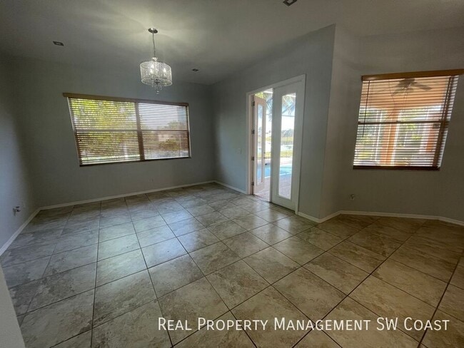 Building Photo - 816 Grand Rapids Blvd