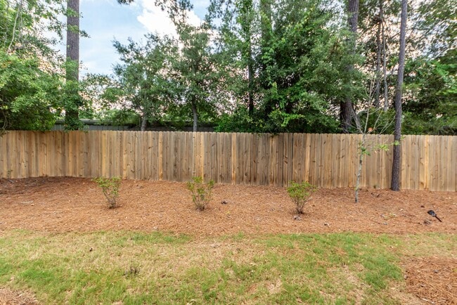 Building Photo - 3 Bedroom, 2.5 Bathroom Townhome in Twin Rivers - Wando