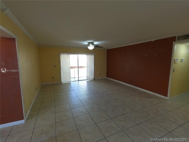 Building Photo - 8600 SW 149th Ave