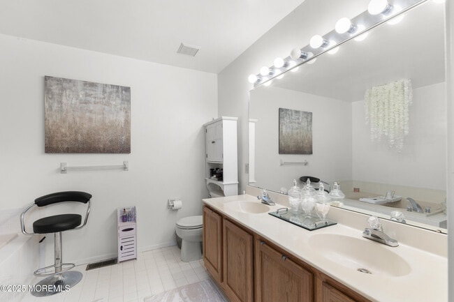 Building Photo - 1604 Aqueduct Ct