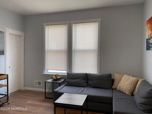 Building Photo - 95 Cooper Ave