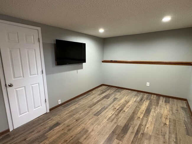 Building Photo - 4611 Scott St