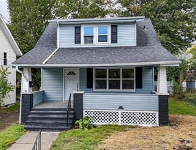 Building Photo - Modern & Charming 3-Bedroom Home