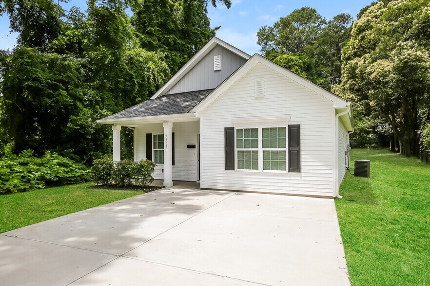 Building Photo - 2309 Newland Rd