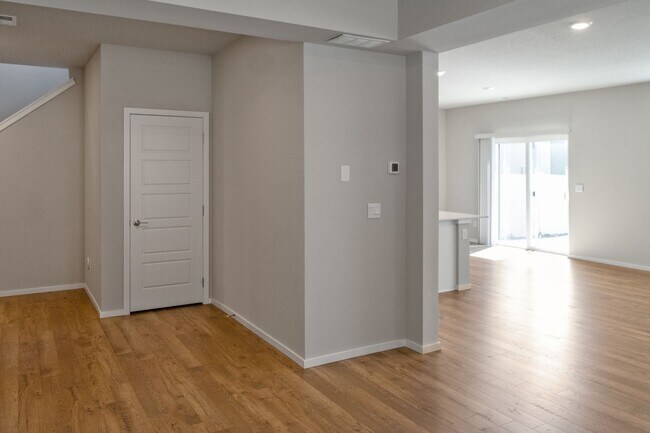 Building Photo - 5813 W Georgetown Ln