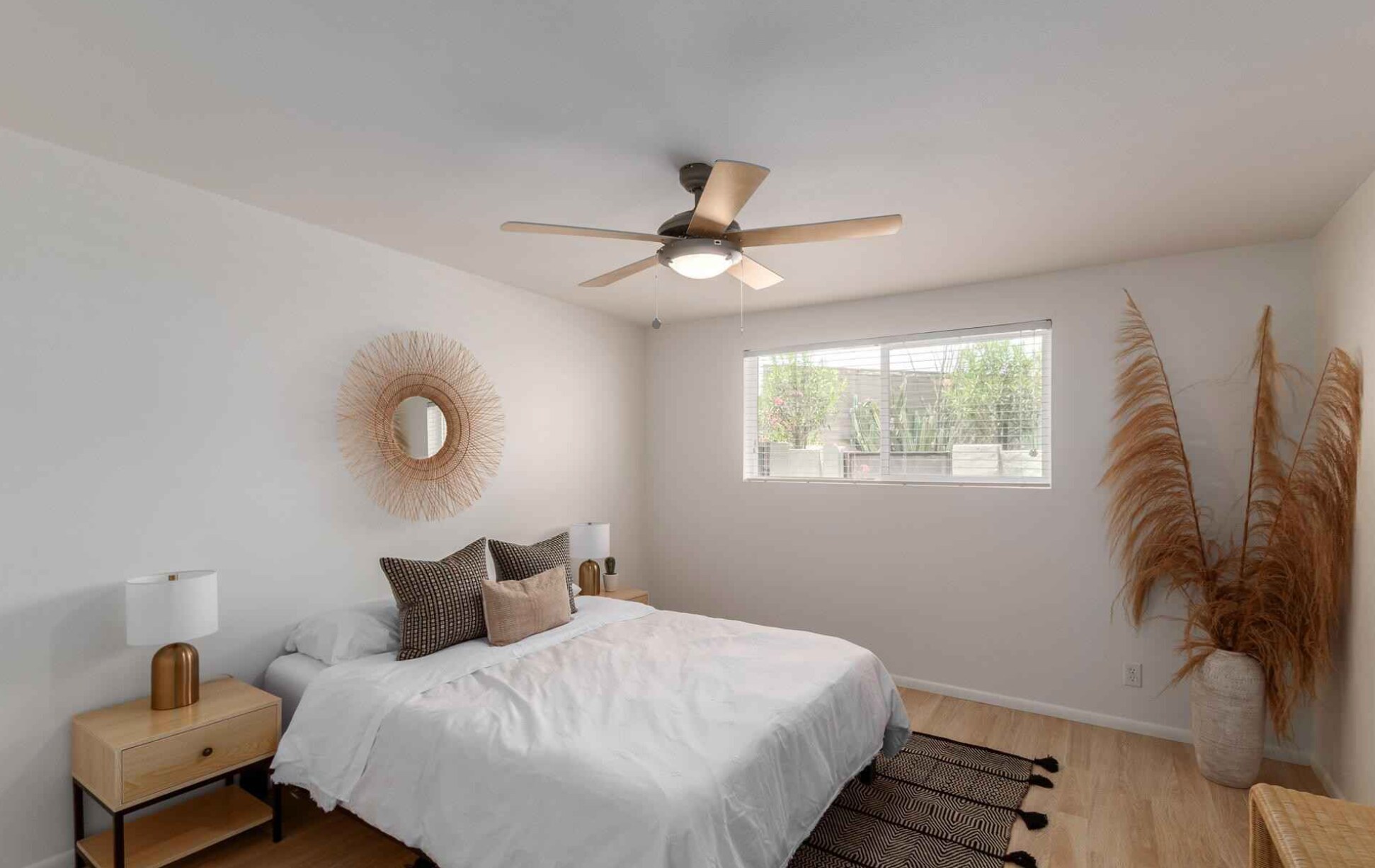 Building Photo - 4352 N 36th Plz