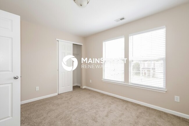 Building Photo - 168 Hunter Park Dr