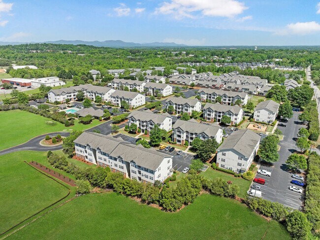 Building Photo - “Spring is in the air! Ask about our one month free specials for April move ins!