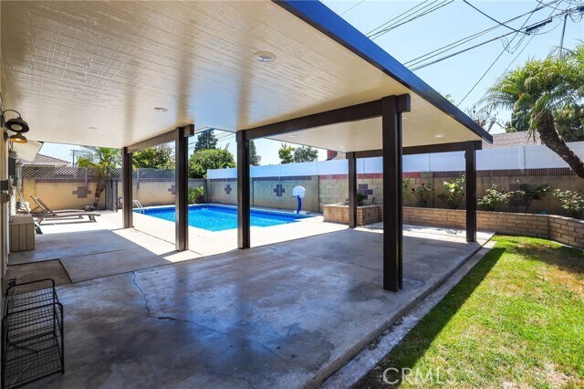 Building Photo - 15011 Sussex Cir