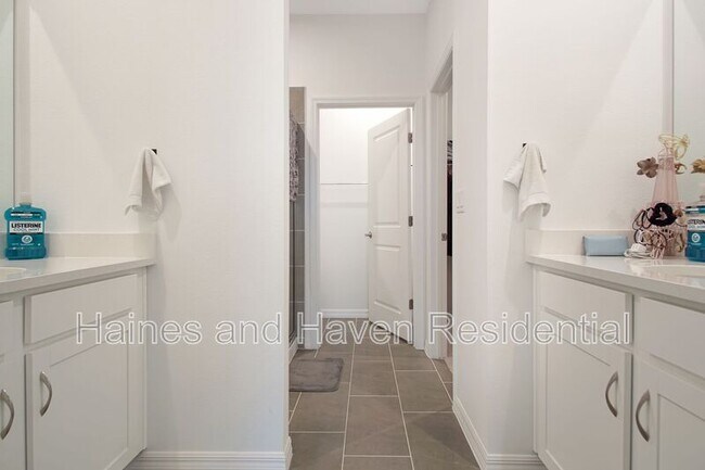 Building Photo - 4136 Lavender Ct