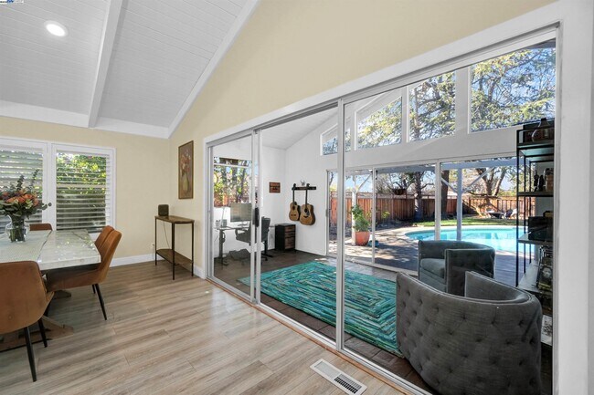 Building Photo - 55 Normandy Ln