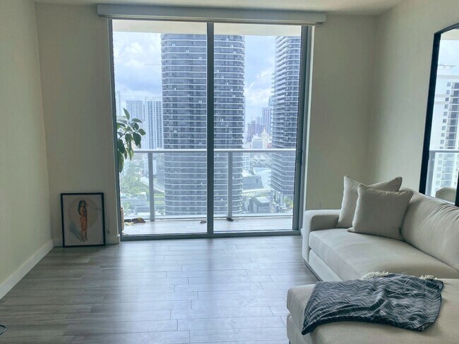 Building Photo - 1100 S Miami Ave