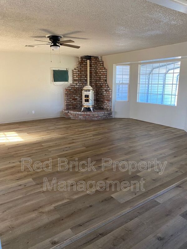 Building Photo - 2715 Trindade Rd