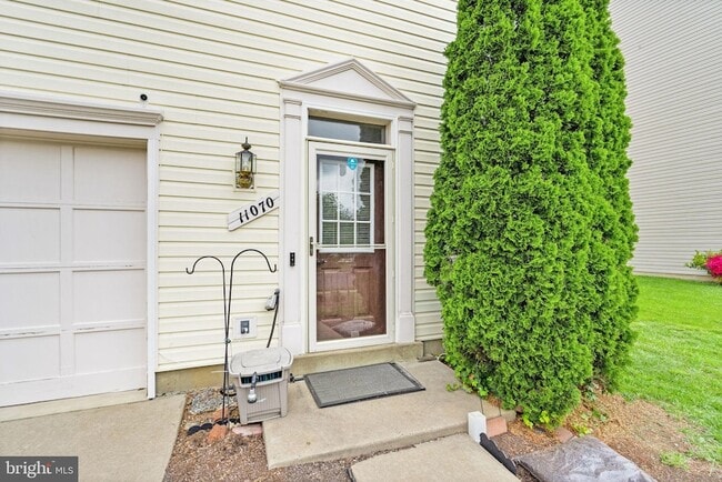 Building Photo - 11070 Clovertree Ct