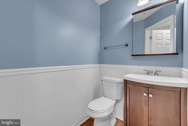 Building Photo - 10 Ironstone Ct