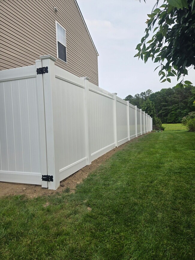 Building Photo - 349 Superior Rd