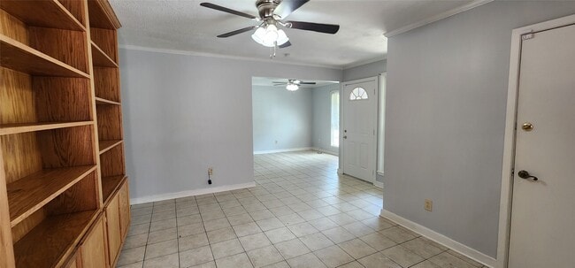 Building Photo - 2527 Meandering Trail