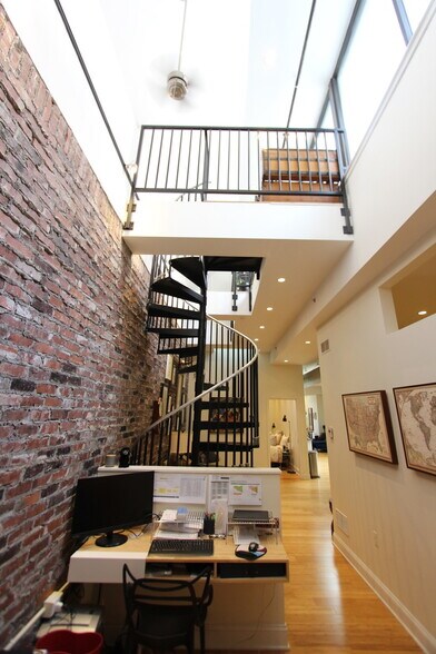 Spiral Staircase - 139 7th St