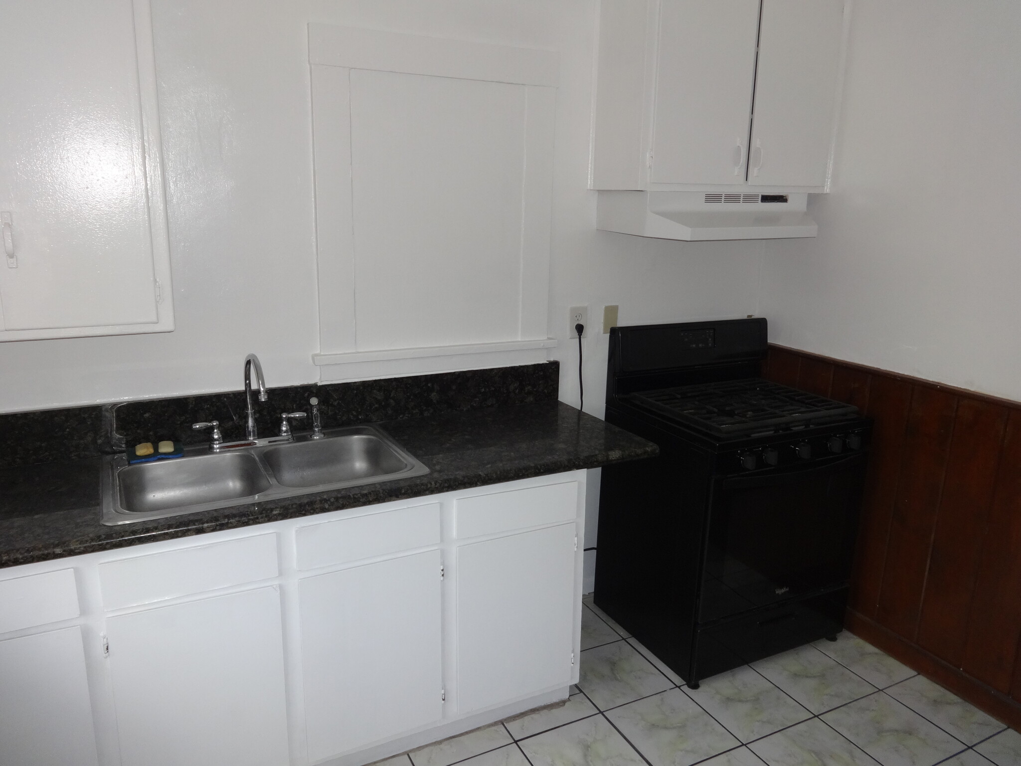 kitchen - 1972 Avalon St