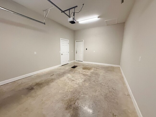 Building Photo - 2 Bedroom / 2 Bath House in Cookeville, TN!