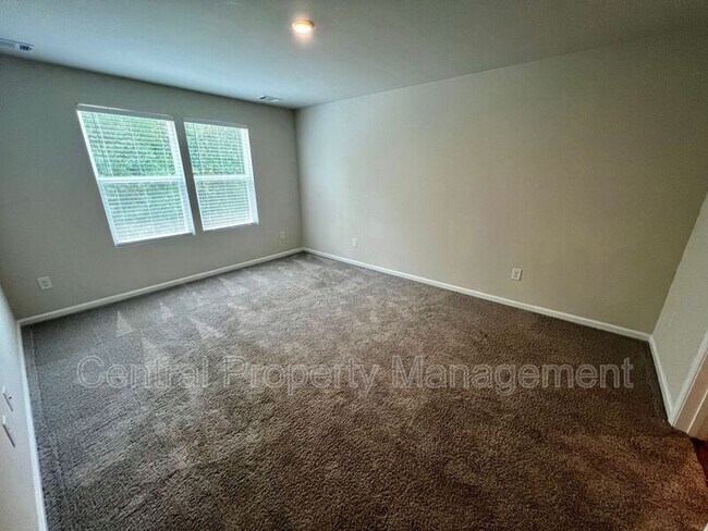 Building Photo - 124 Brooks Dr