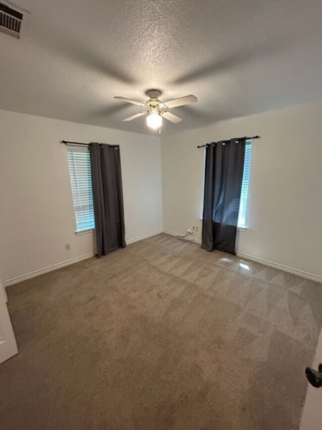 Building Photo - Farmhouse Vibes in Robinson Texas