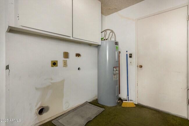 Building Photo - 16828 N 108th Ave
